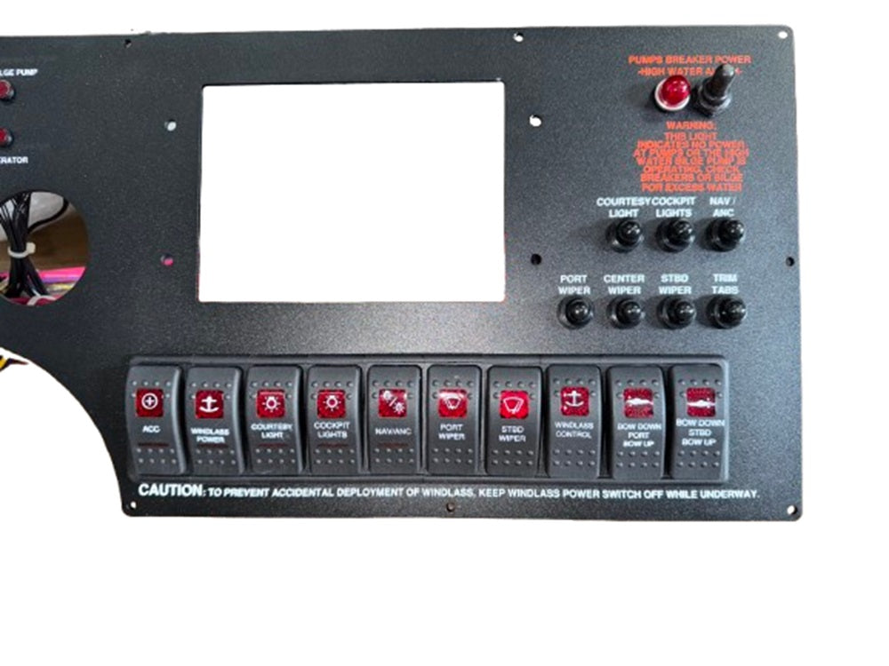 Luhr'sdashPANEL1023559 3