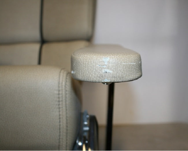 Scout Boats 225/245/255 Dorado Tan & Cream Helm Seat